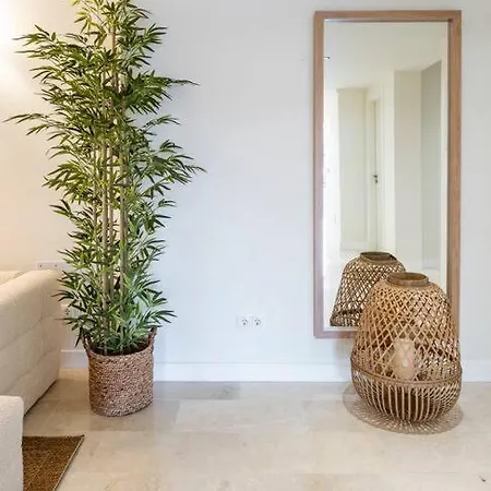 Modern Flat In Marbella, 2br, Pool & Parking