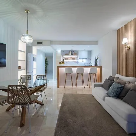 Modern Flat In Marbella, 2br, Pool & Parking Apartment *