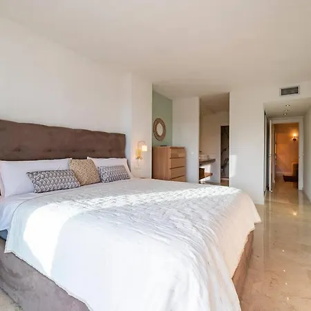 Apartment Modern Flat In Marbella, 2br, Pool & Parking Marbella