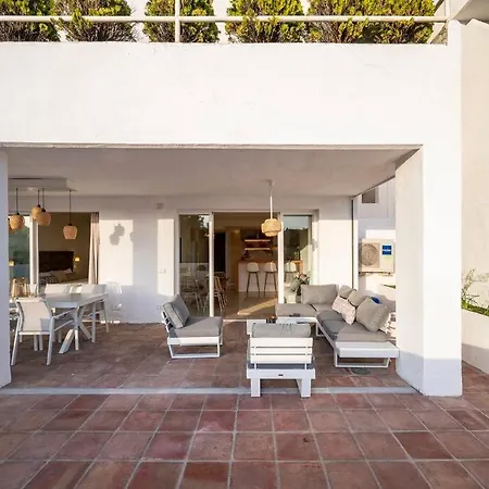 Modern Flat In Marbella, 2br, Pool & Parking Apartment