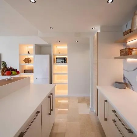 Apartment Modern Flat In Marbella, 2br, Pool & Parking Marbella