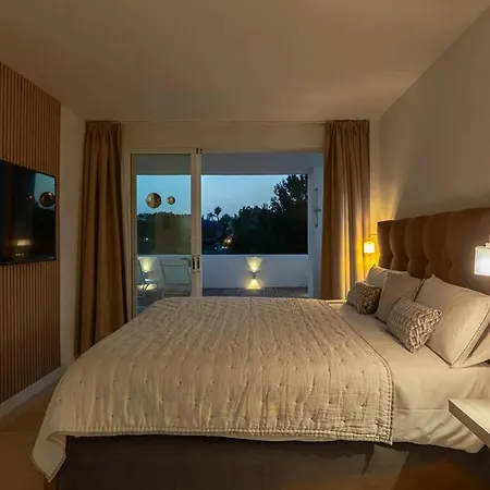 Modern Flat In Marbella, 2br, Pool & Parking Apartment