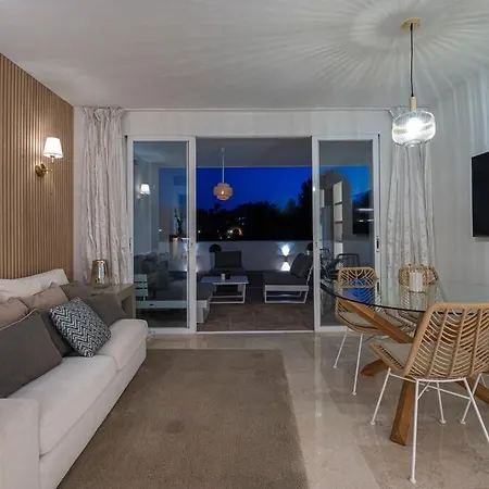 Modern Flat In Marbella, 2br, Pool & Parking * Marbella