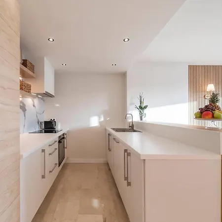 Modern Flat In Marbella, 2br, Pool & Parking Apartment