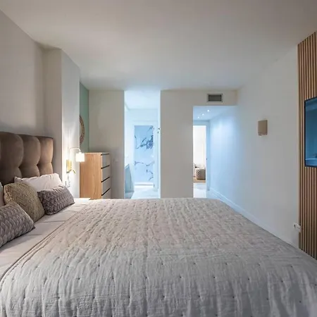 Modern Flat In Marbella, 2br, Pool & Parking Marbella