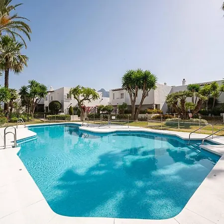 Modern Flat In Marbella, 2br, Pool & Parking Apartment