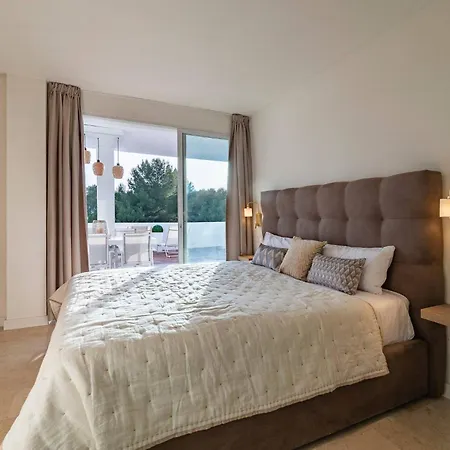 Modern Flat In Marbella, 2br, Pool&parking Marbella